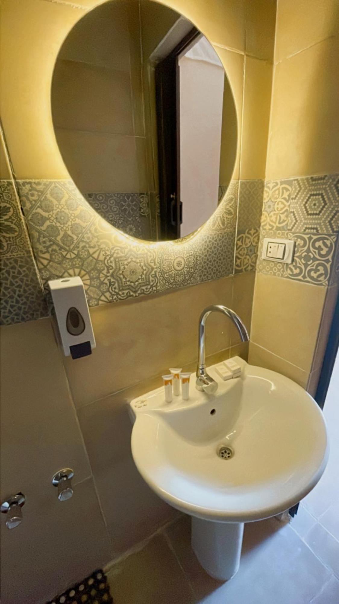 Sami Holiday Inn - Pyramids View Rooftop Al Kawm al Akhdar Εξωτερικό φωτογραφία