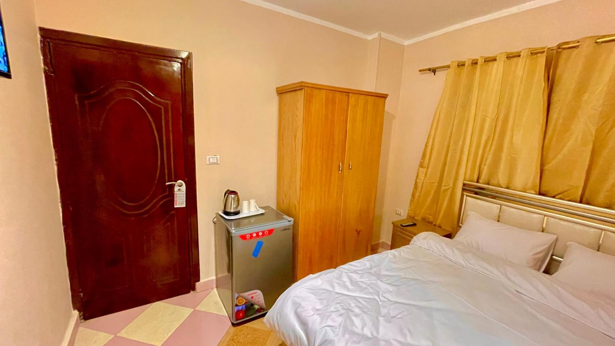 Sami Holiday Inn - Pyramids View Rooftop Al Kawm al Akhdar Εξωτερικό φωτογραφία